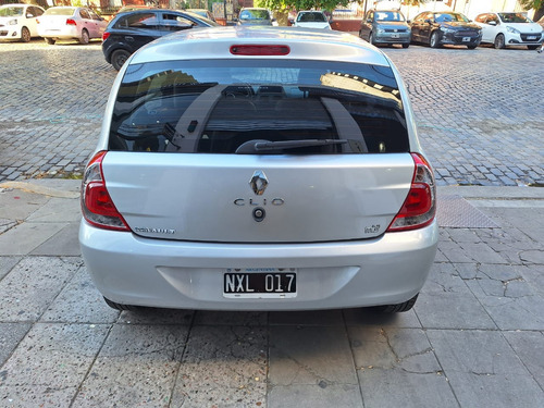 Renault Clio 1.2 Mio Confort Plus Abs Abcp