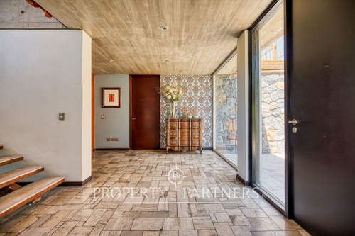Gran Casa Mediterránea Con Espectacular Vista En L...