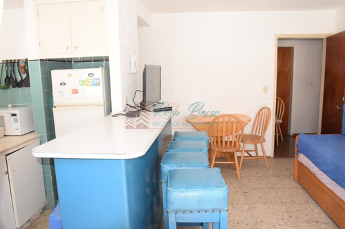 Departamento En Península, Sobre Av Gorleor - Ref: 2363