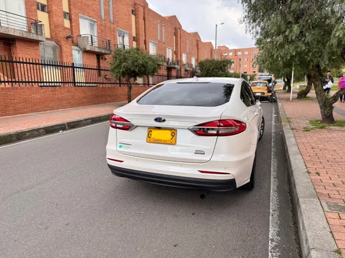 Ford Fusion Híbrido