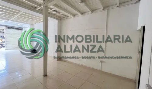 Local En Arriendo En Centro. Cod A1800
