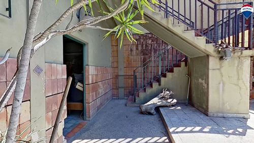Casa 4 Amb. Coch. Patio Tza Pque Chac Apta Credito