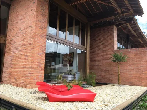 Casa De 2 Niveles En Parcelación, Vía El Escobero