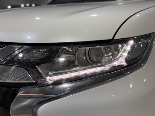 Mitsubishi Outlander 2.0