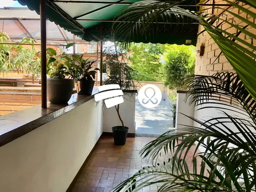 Apartamento En Venta En Poblado Loma De Los Parra Con Terraza Y 2 Jacuzzis