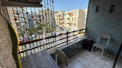 Se Vende Amplio Departamento 2d 1b En Sector Residencial