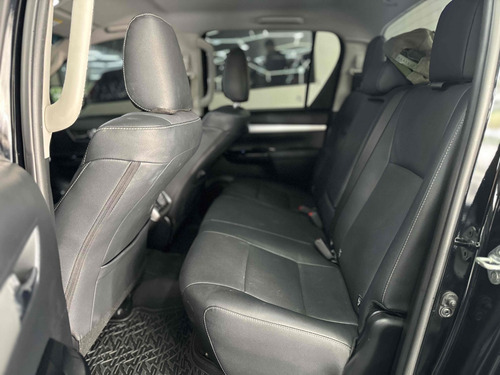 Toyota Hilux 2.8 D-4D TURBO DIESEL CD SRX PLUS 4X4 AUTOMÁTICO
