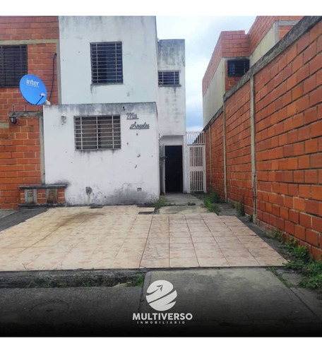 Casa En Venta Urbanización Altos De Copacabana