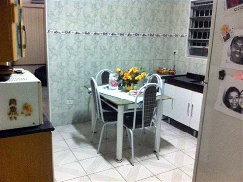 Imagem 12 de 20 de Casa Terrea Em São Vicente, Ampla, 2 Dorm, 1 Suíte, 2 Vagas De Garagem! - Hm1563
