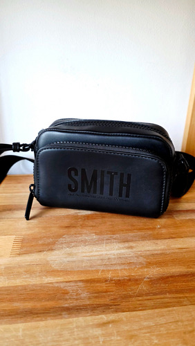 Cartera Jackie Smith Gotham Crossbody Usada Con Caja Negro Lisa Negro Negro (Usado)