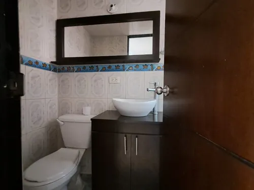 Casa Remodelada 4 Alcobas 2 Baños