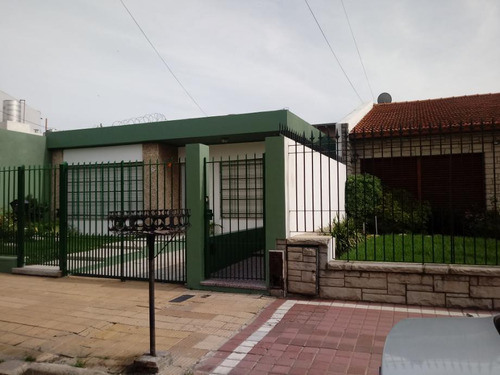 Departamento Tipo Casa En Venta En Lanus Este