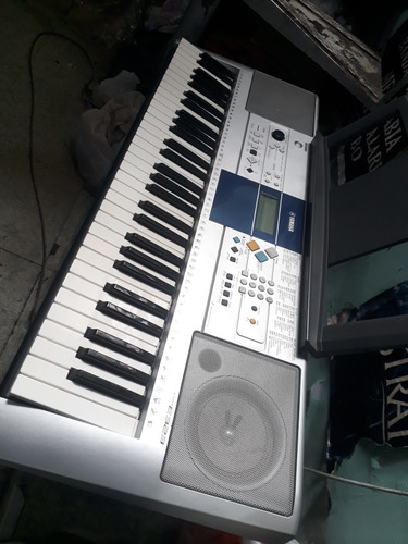 Teclado Piano Yamaha Psr E323 5 Octavas Sensitivo Envíos