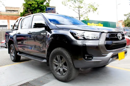Toyota Hilux 2.4 Mt Diesel 4x4