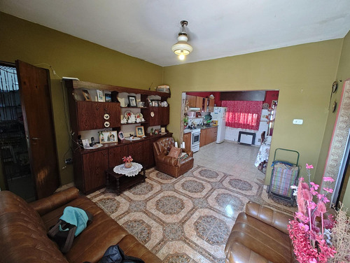 Casa En Venta En G. Catan