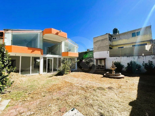Casa En Venta En San Lorenzo La Cebada 4 Recámaras