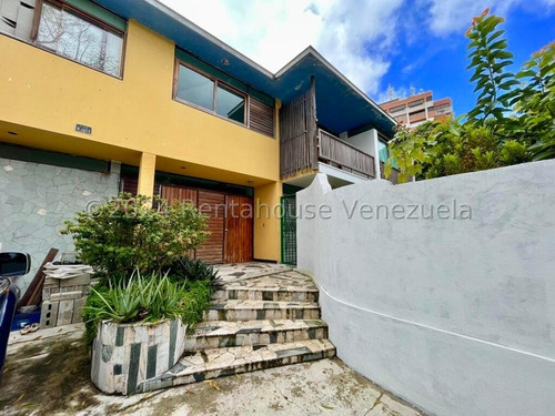 Casa En Venta En Colinas De Bello Monte Caracas 24-18460