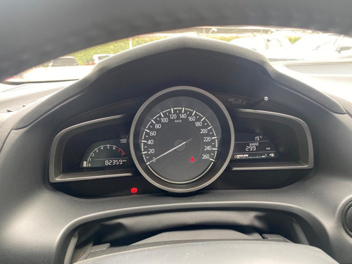 Mazda NEW 3 V