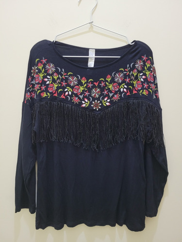 Blusa Negra Con Flecos Manga 3/4