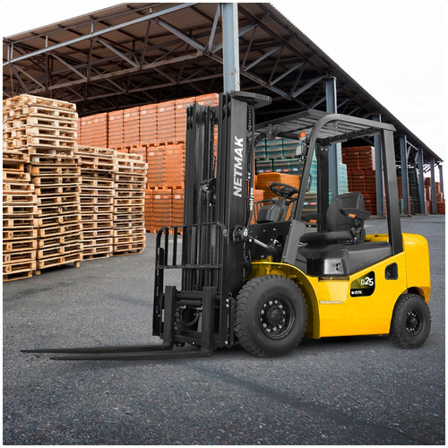 Empilhadeira Diesel Netmak D2547 2,5 Ton Torre Triplex 4,7m