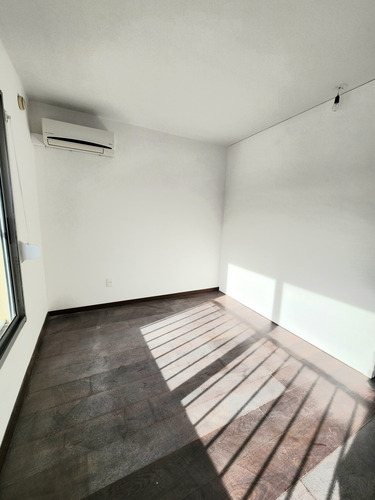 Inmobiliaria Alquila Monoambiente Con Garage En Pocitos