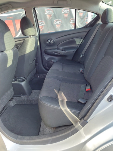 Imagen 15 de 15 de Nissan Versa 2015 1.6 Advance Mt