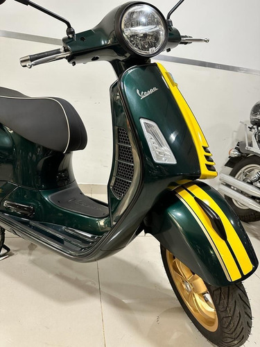 Imagen 15 de 15 de Vespa Super Racing Sixties 300 Scooter Retro Bbva Tasa 0 %