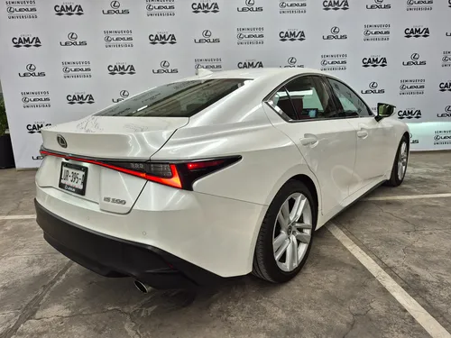 Lexus IS 4p 300 Premium L4/2.0/T Aut