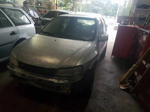 Sucata Celta 1.0 2005 C/ Ar- Sucata Para Retirada De Peças
