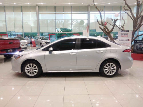 Imagen 2 de 13 de Toyota Corolla 2020 4p Le L4/1.8 Aut