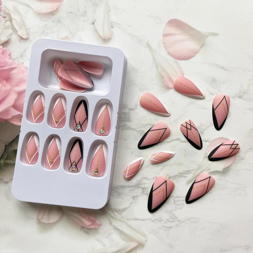 Consejo De Punta Francesa En Las Uñas De Las Uñas Faltas De