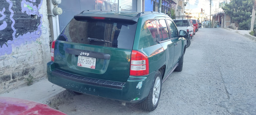 Jeep Compass Base 5vel 4x2 Mt