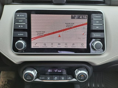Imagen 8 de 13 de Nissan Versa Cvt Exclusive Cvt