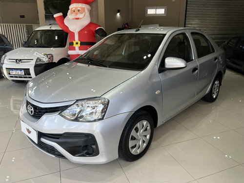 Toyota Etios 1.5 Sedan X