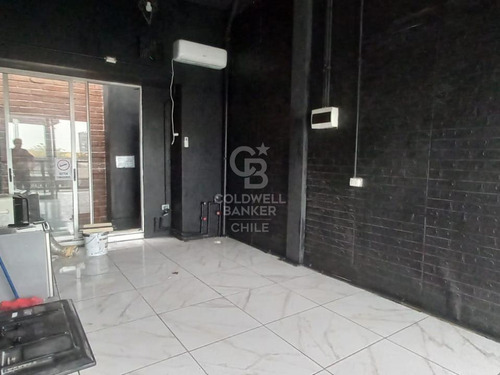 Local Comercial Con Gran Ubicación Y Flujo De Clientes