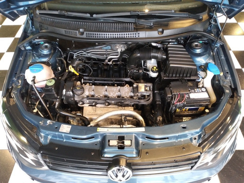 Imagen 9 de 25 de Volkswagen Gol Trend 2017 1.6 Trend 3p No Polo C3 Highline A