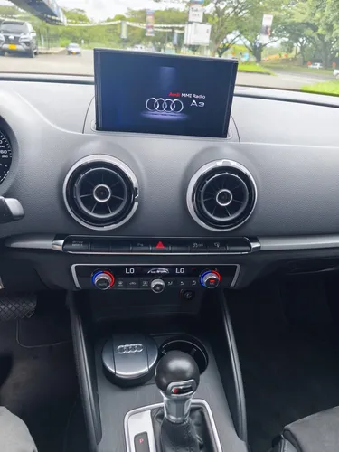 Audi A3 1.8 Attraction 5 p