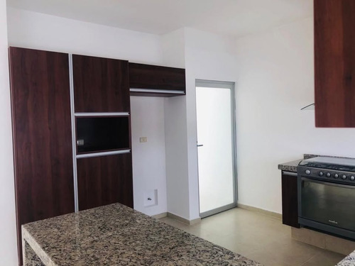 Hermosa Casa En Renta En Real De Juriquilla, Una Planta