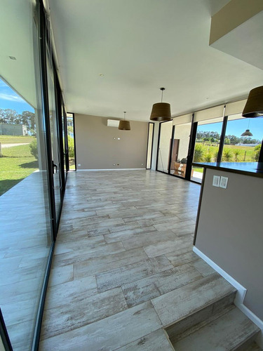 Casa Quinta 4 Ambientes Con Pileta En Barrancas De San Benito Country Club