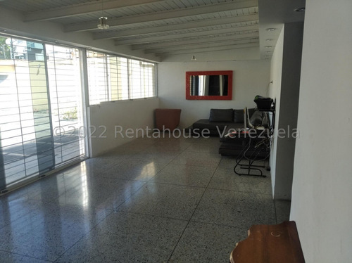José Trivero Vende Vende Espectacular Quinta Con Acabados De Lujo. Cuenta Con Parrillera Y Balcon