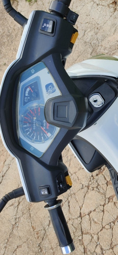 Imagem 2 de 6 de Hong Yang Scooter