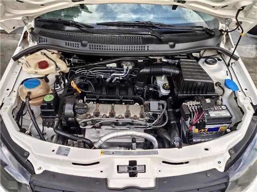 Imagem 2 de 9 de Volkswagen Voyage 2018 1.6 Msi Trendline Total Flex 4p