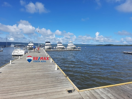 Se Vende Apartamento Vista Al Mar En Tucacas, Edificio Puerto Varadero.
