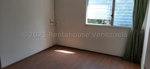 Bello Apartamento En Venta San Bernardino Mls 24-19243 Olga Corina Damiani