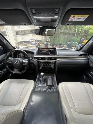 Lexus LX 5.7 570