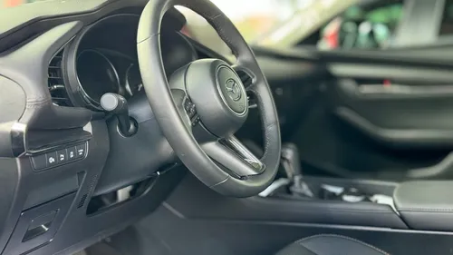 Mazda 3 Touring At Mhev (paño) 2025