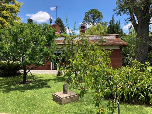 Imagen 9 de 30 de Casa Quinta Sobre Parque De 1834 M2 - El Trébol