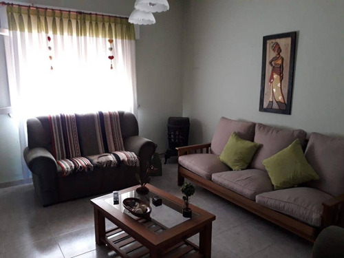 Imagen 7 de 14 de Casa Centrica En Venta En Marcos Paz