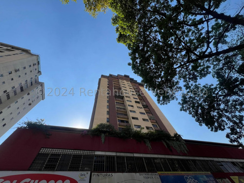 Apartamento Remodelado En Venta En La Urbina Caracas 24-22850