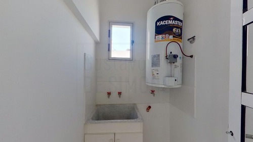 Imagen 21 de 30 de Venta Ph 4 Ambientes En Agronomia Con Cochera, Patio Y Terraza